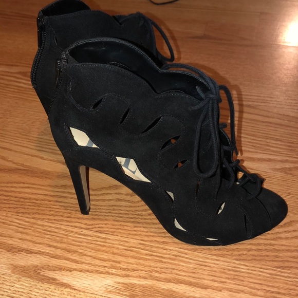 Black open toed shoes size 9 - Picture 7 of 7